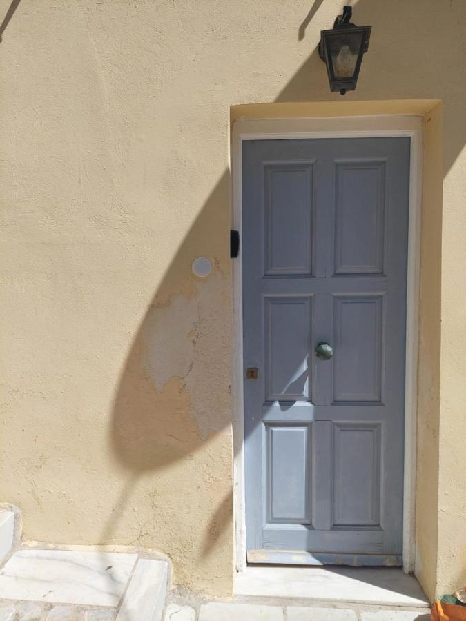 Artemis Ermoupoli Centre Appartement Pour Petit Budget Backpackers Exterior photo